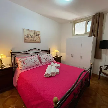 Hébergement de vacances Casa Rosy *